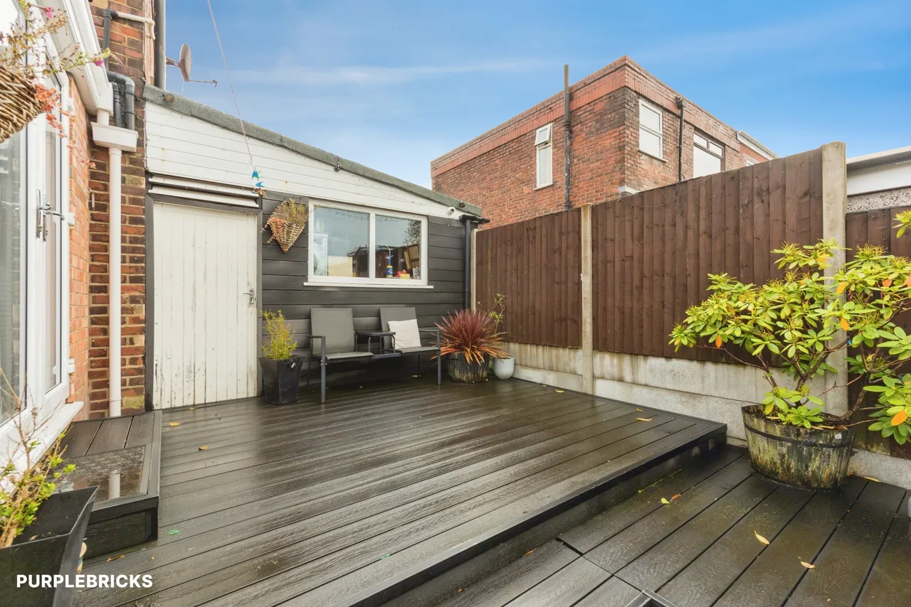 Bentley Road, Denton, M34, photo 26