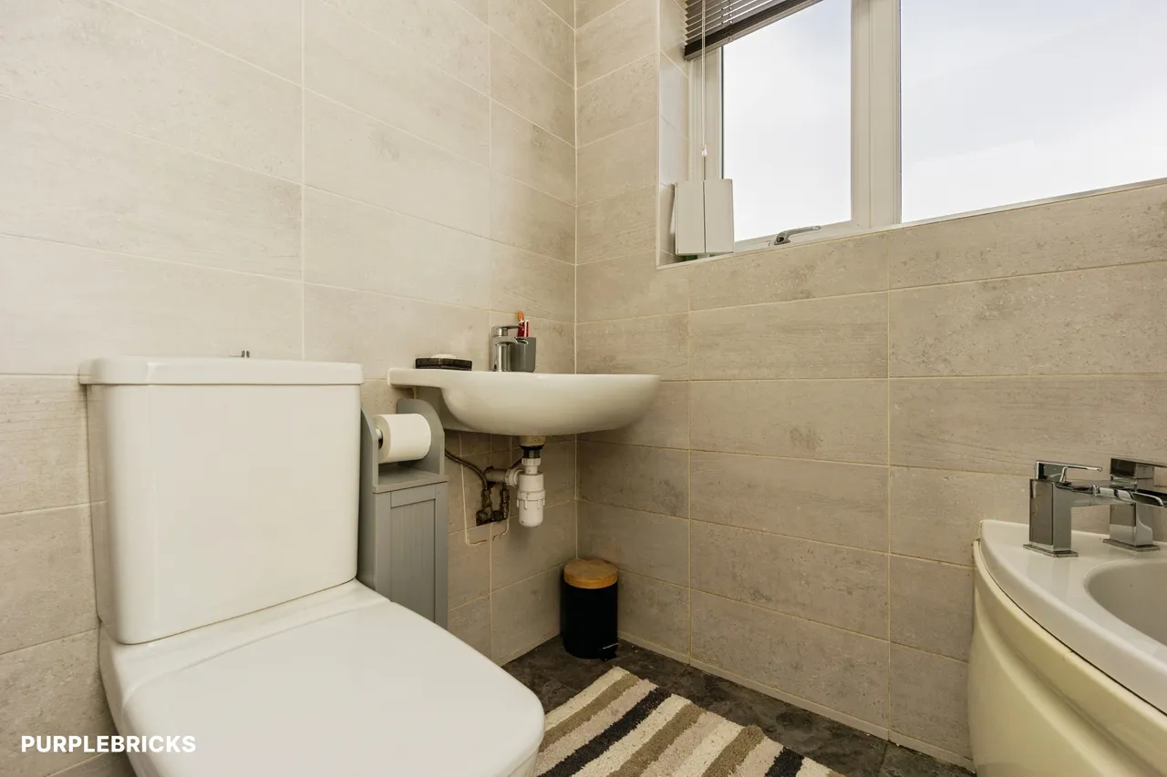 Bentley Road, Denton, M34, photo 24