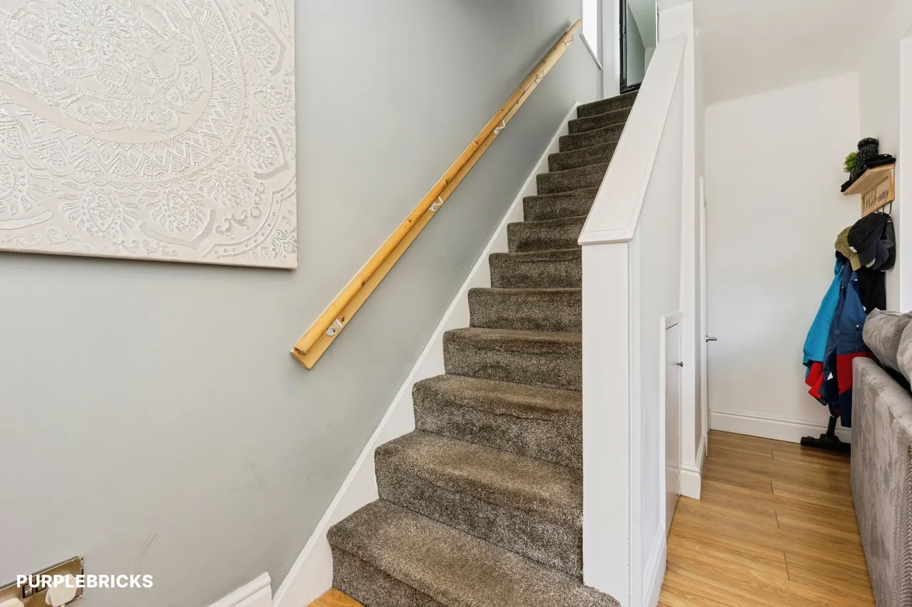 Bentley Road, Denton, M34, photo 15