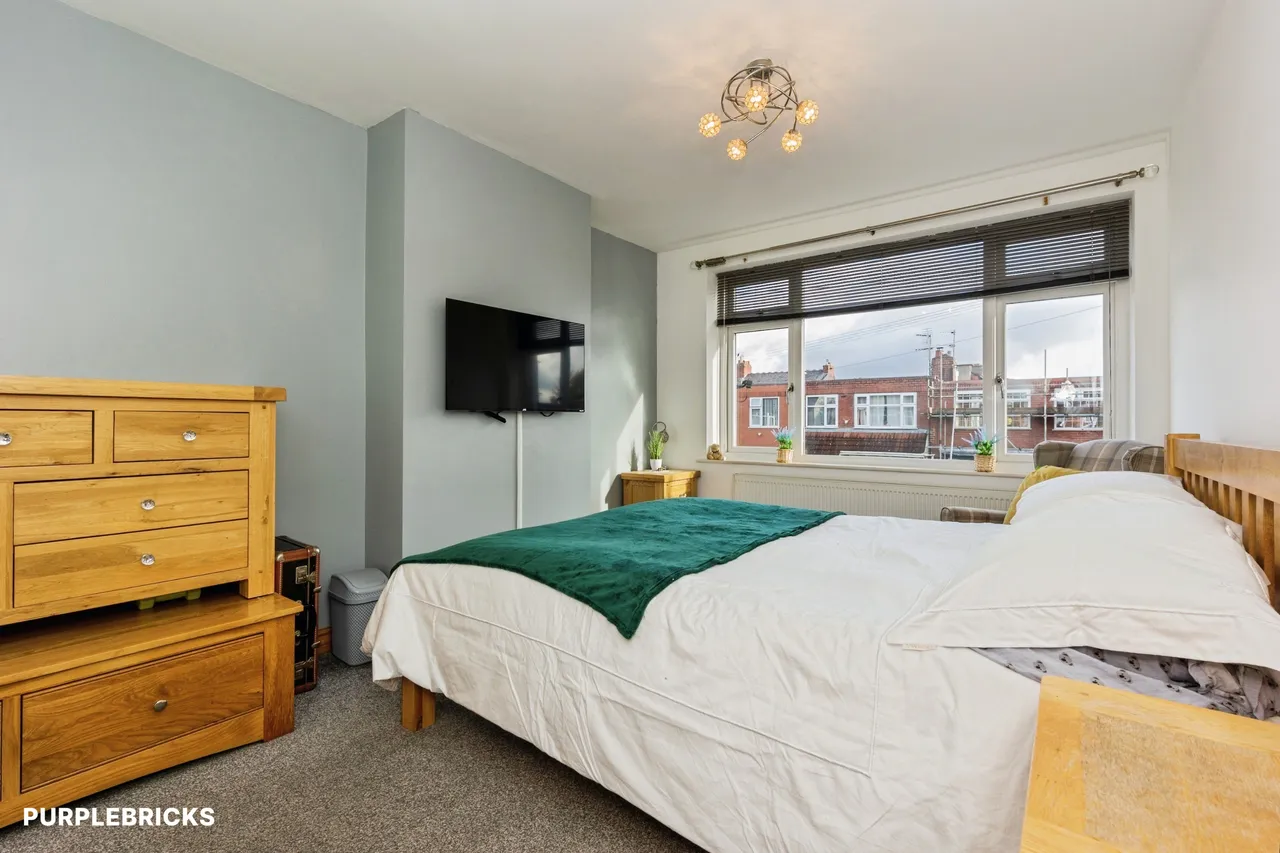 Bentley Road, Denton, M34, photo 16