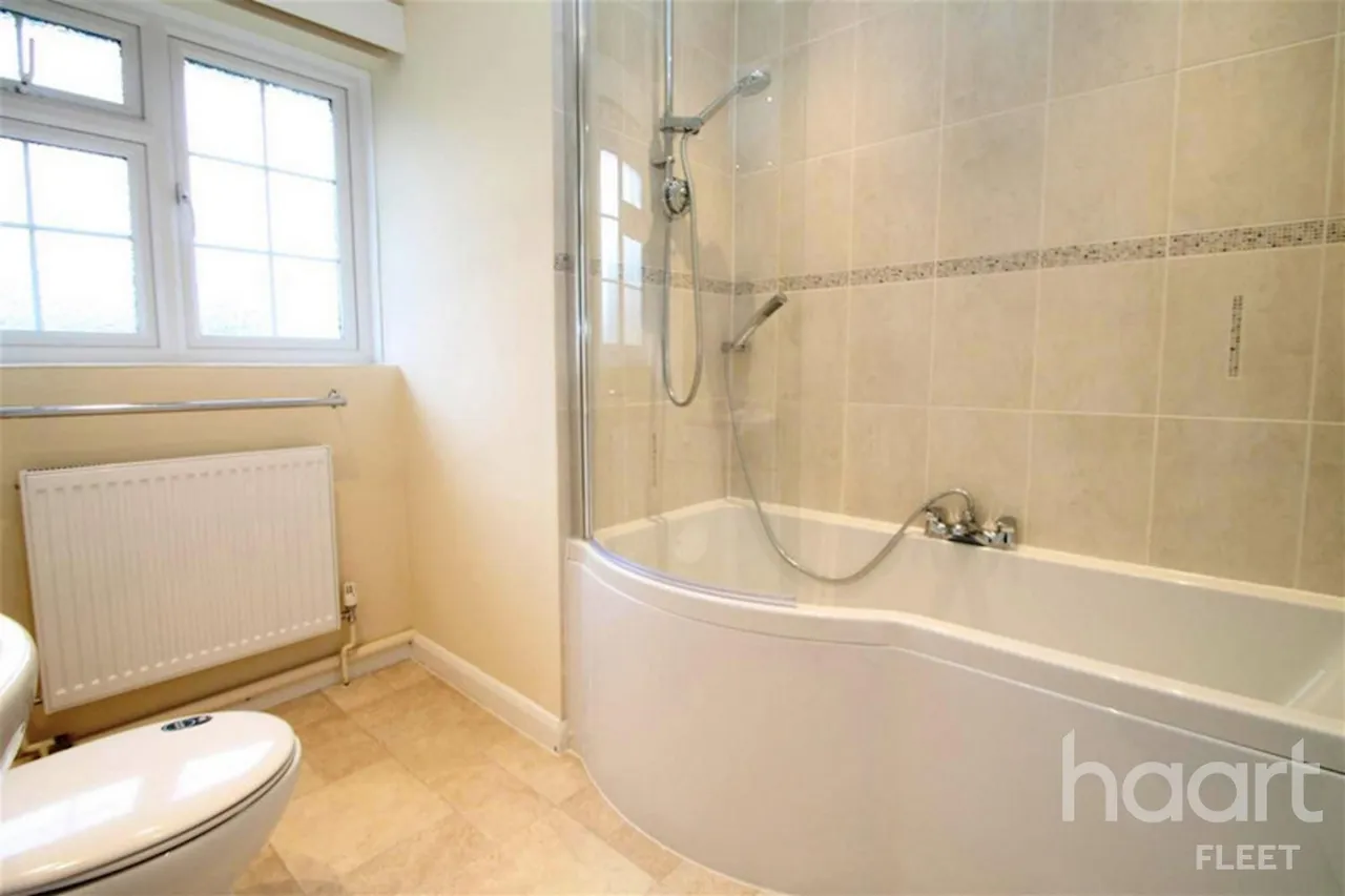 Cranbrook Court, GU51, photo 8