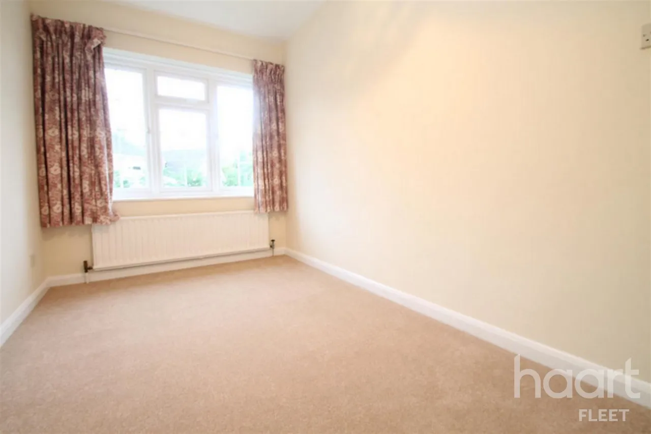 Cranbrook Court, GU51, photo 10