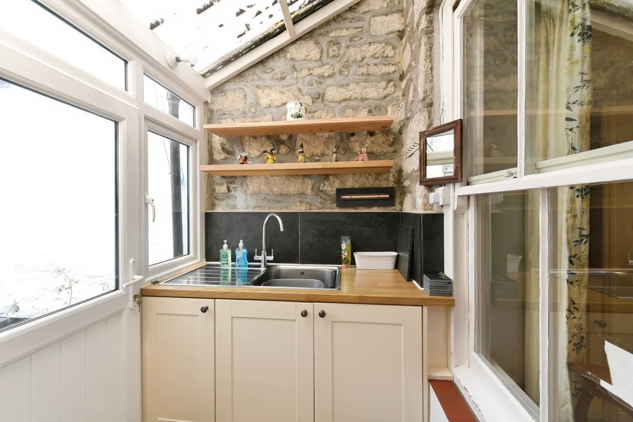 Treneglos Terrace, Newlyn, TR18, photo 5