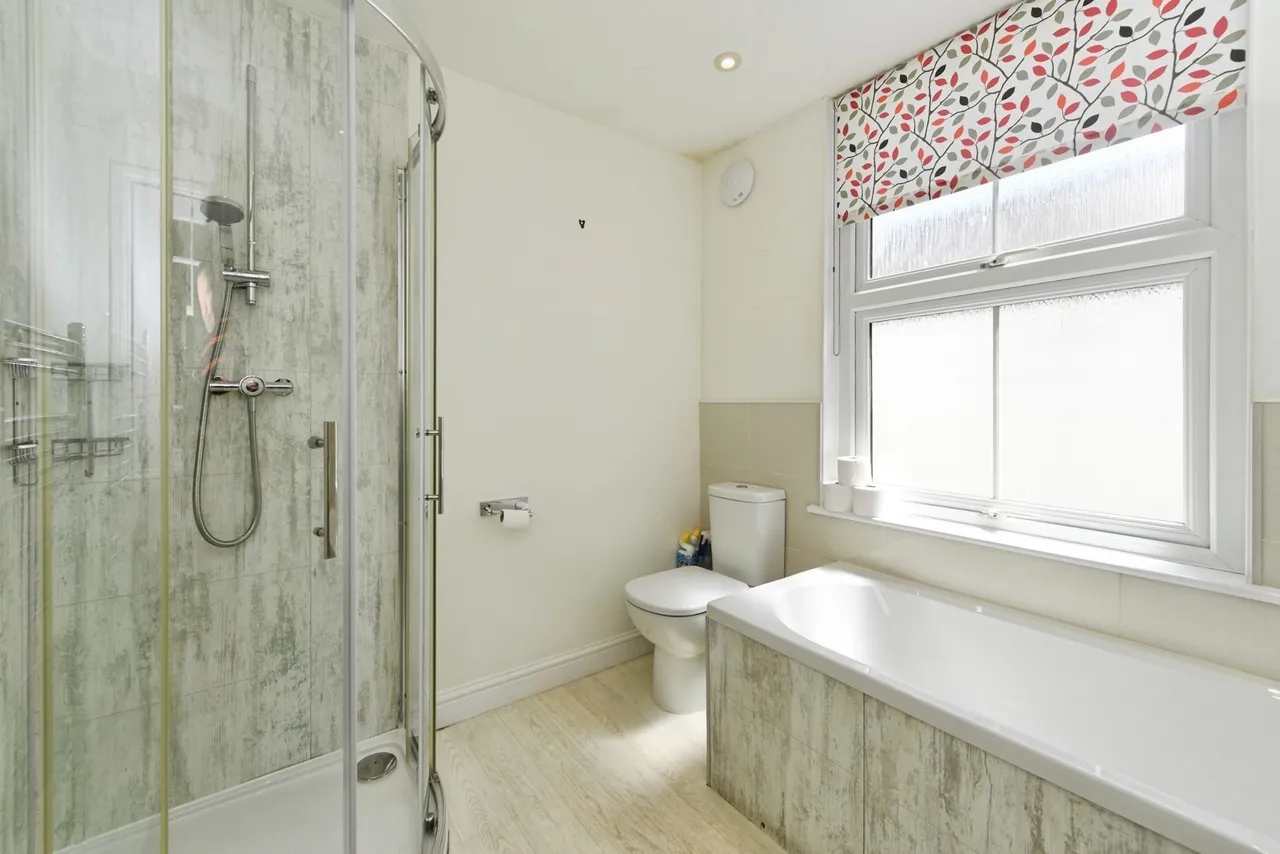 Treneglos Terrace, Newlyn, TR18, photo 17