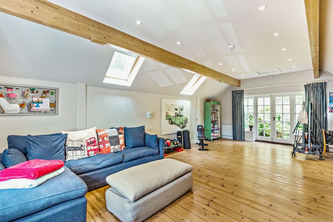 Headley Road, Grayshott, Hindhead, Surrey, GU26 6DL, photo 7