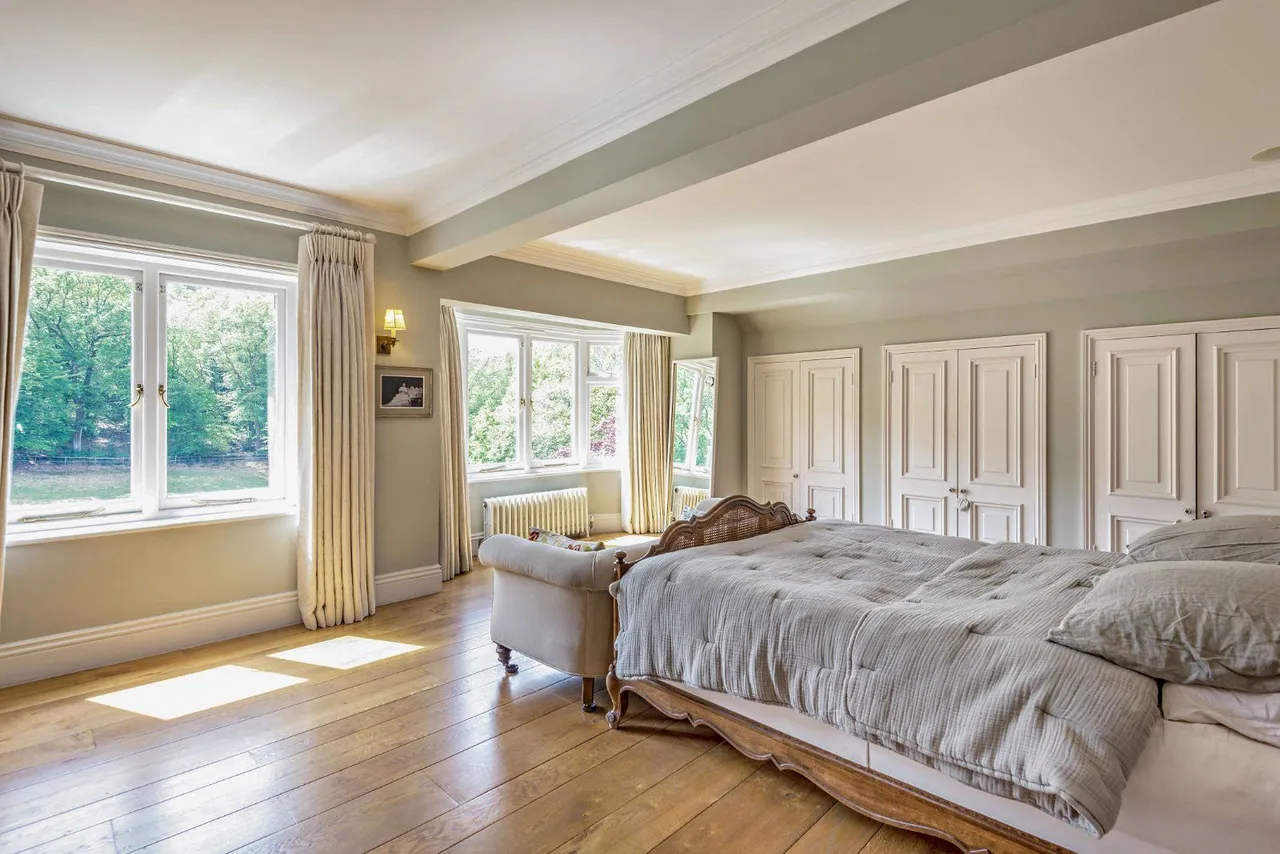Headley Road, Grayshott, Hindhead, Surrey, GU26 6DL, photo 12