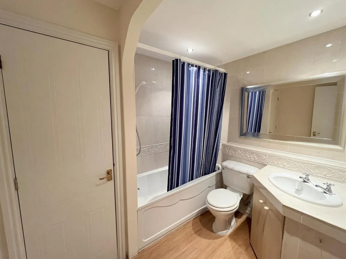 Gatcombe Mews, Wilmslow, SK9, photo 11