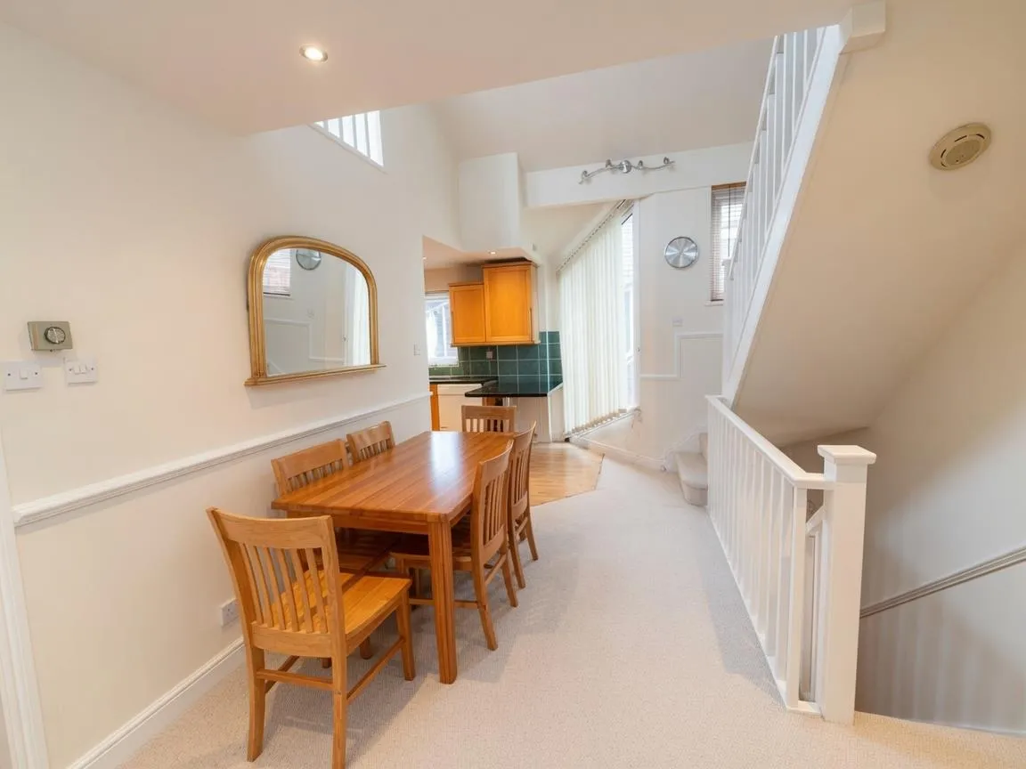 Gatcombe Mews, Wilmslow, SK9, photo 9