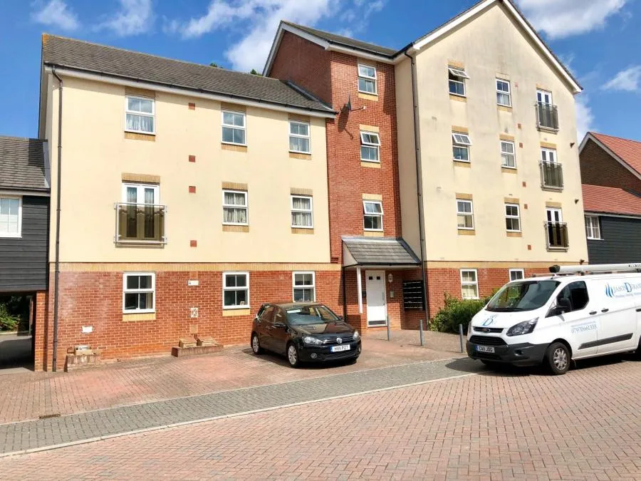 2 bed flat for sale, Whites Way, Hedge End, SO30