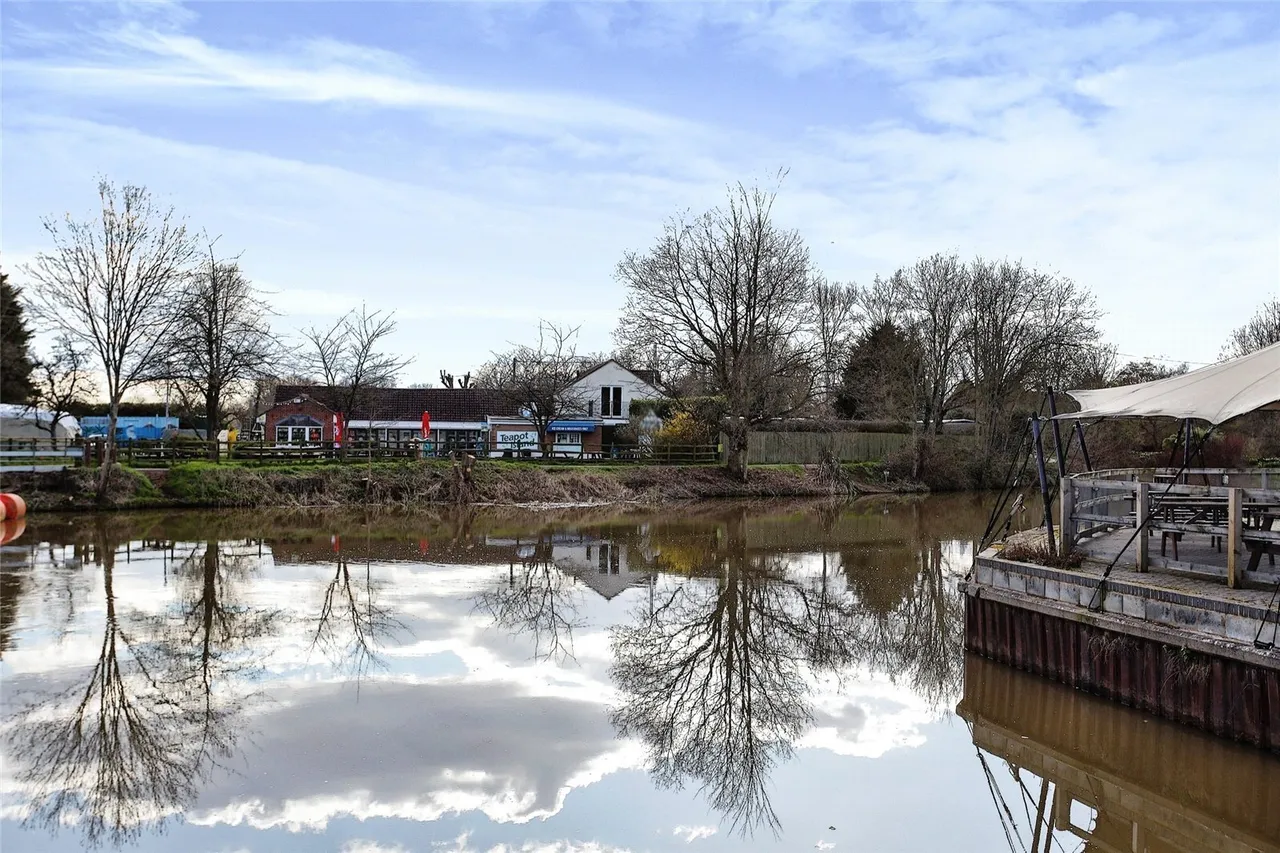 Laddingford, Maidstone, ME18, photo 16