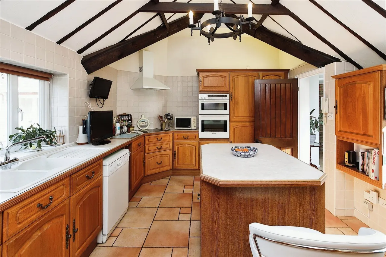 Laddingford, Maidstone, ME18, photo 9