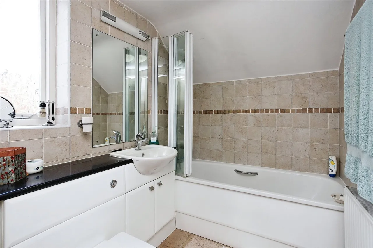 Laddingford, Maidstone, ME18, photo 17