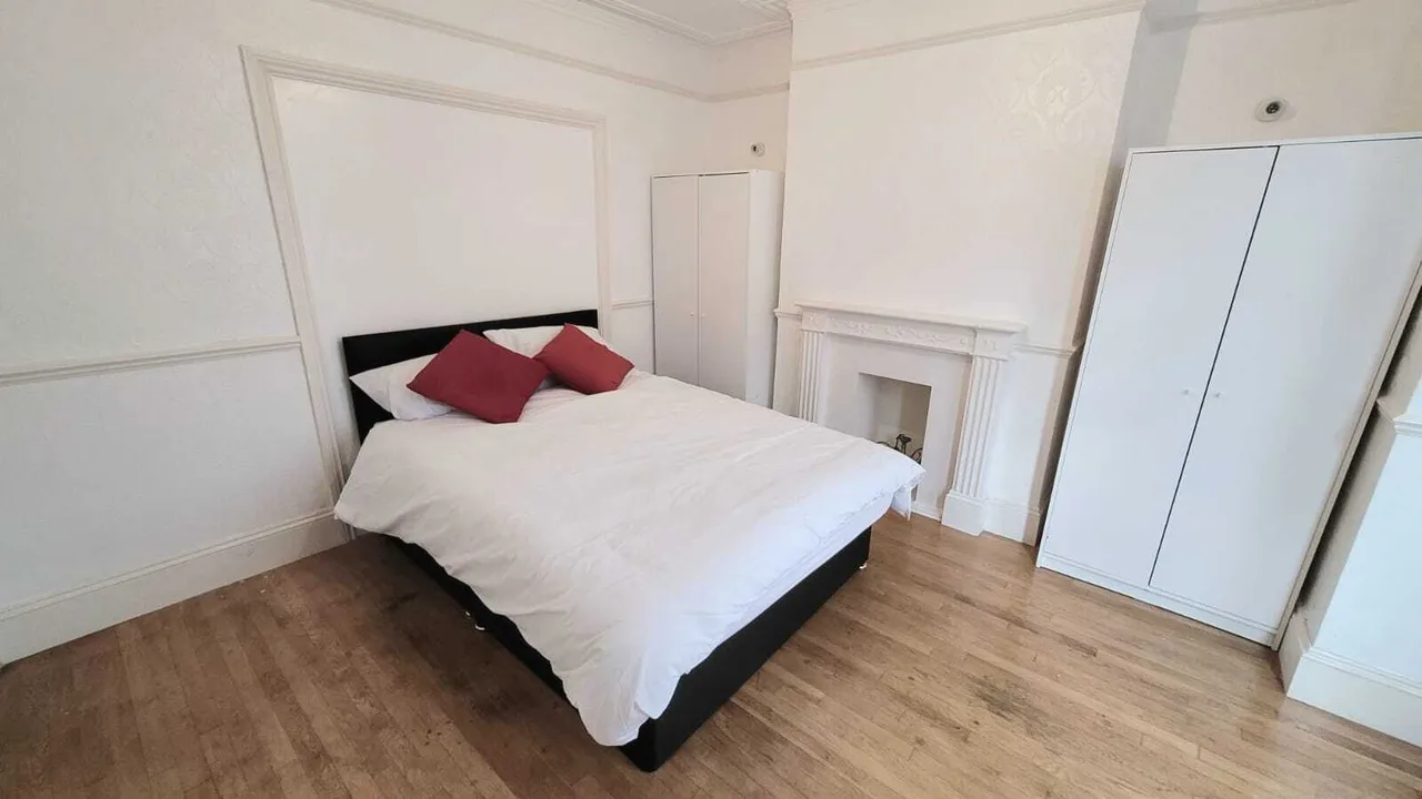 Vicarage Road, Watford, WD18, photo 3
