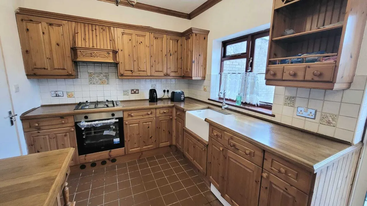 Vicarage Road, Watford, WD18, photo 6