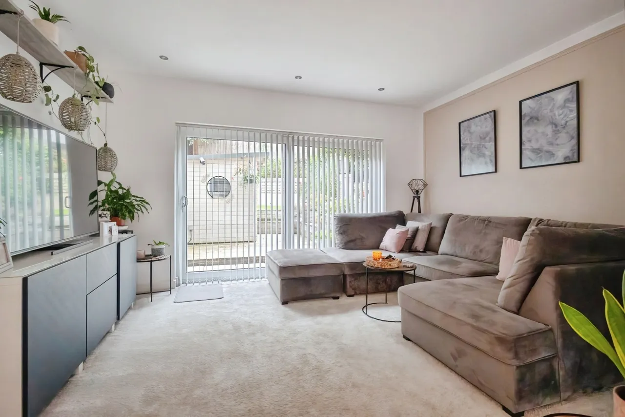 Riverside, Mossley, Ashton-under-Lyne, Greater Manchester, OL5, photo 8