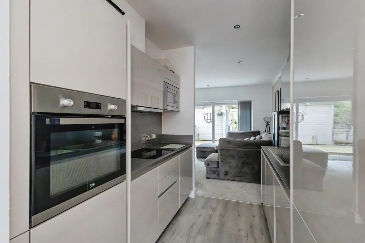 Riverside, Mossley, Ashton-under-Lyne, Greater Manchester, OL5, photo 12