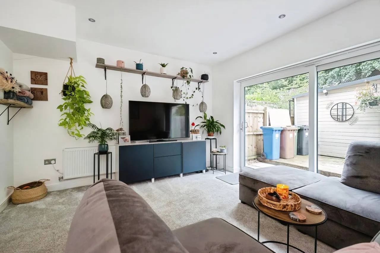 Riverside, Mossley, Ashton-under-Lyne, Greater Manchester, OL5, photo 5