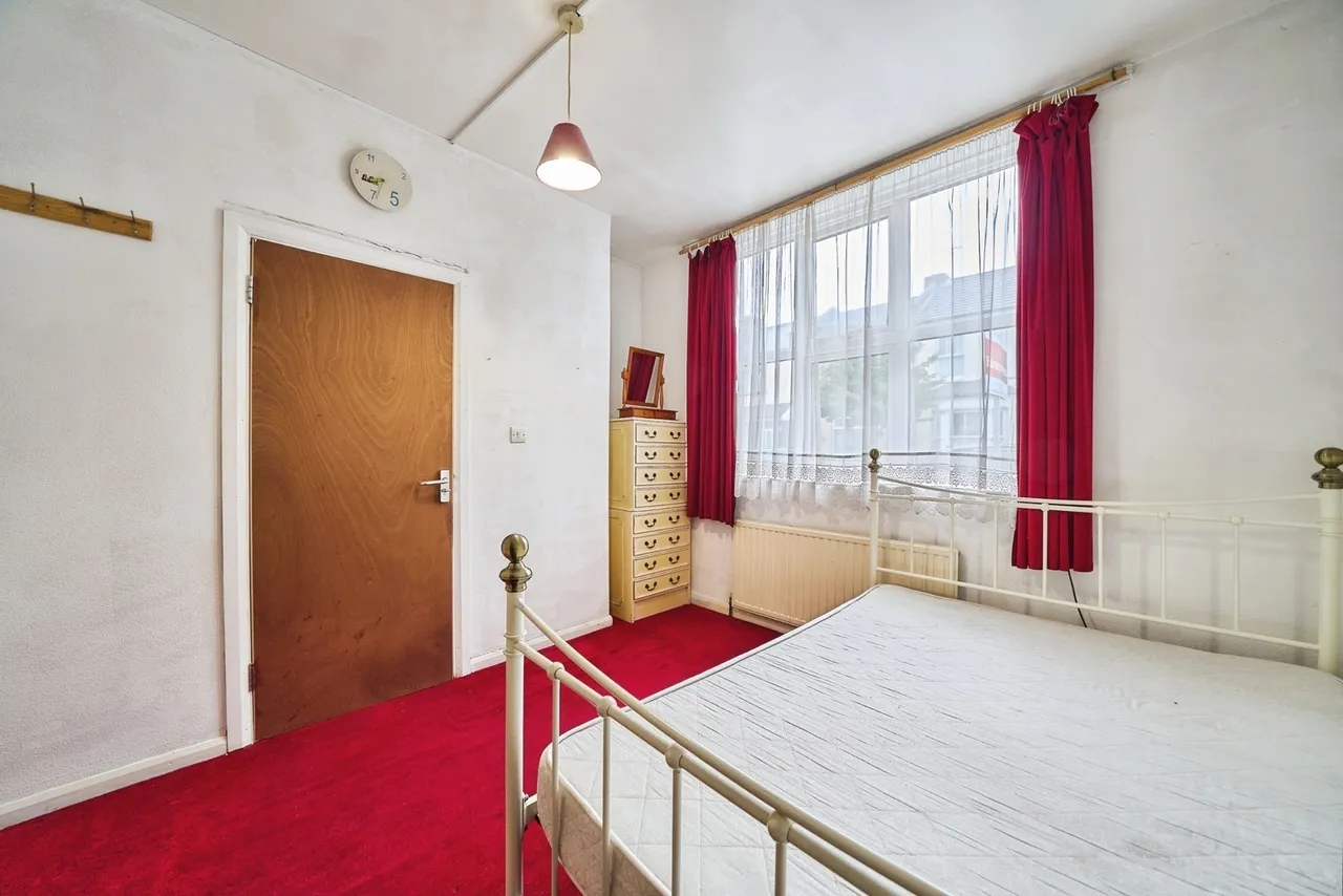 Norman Road, London, E11, photo 8