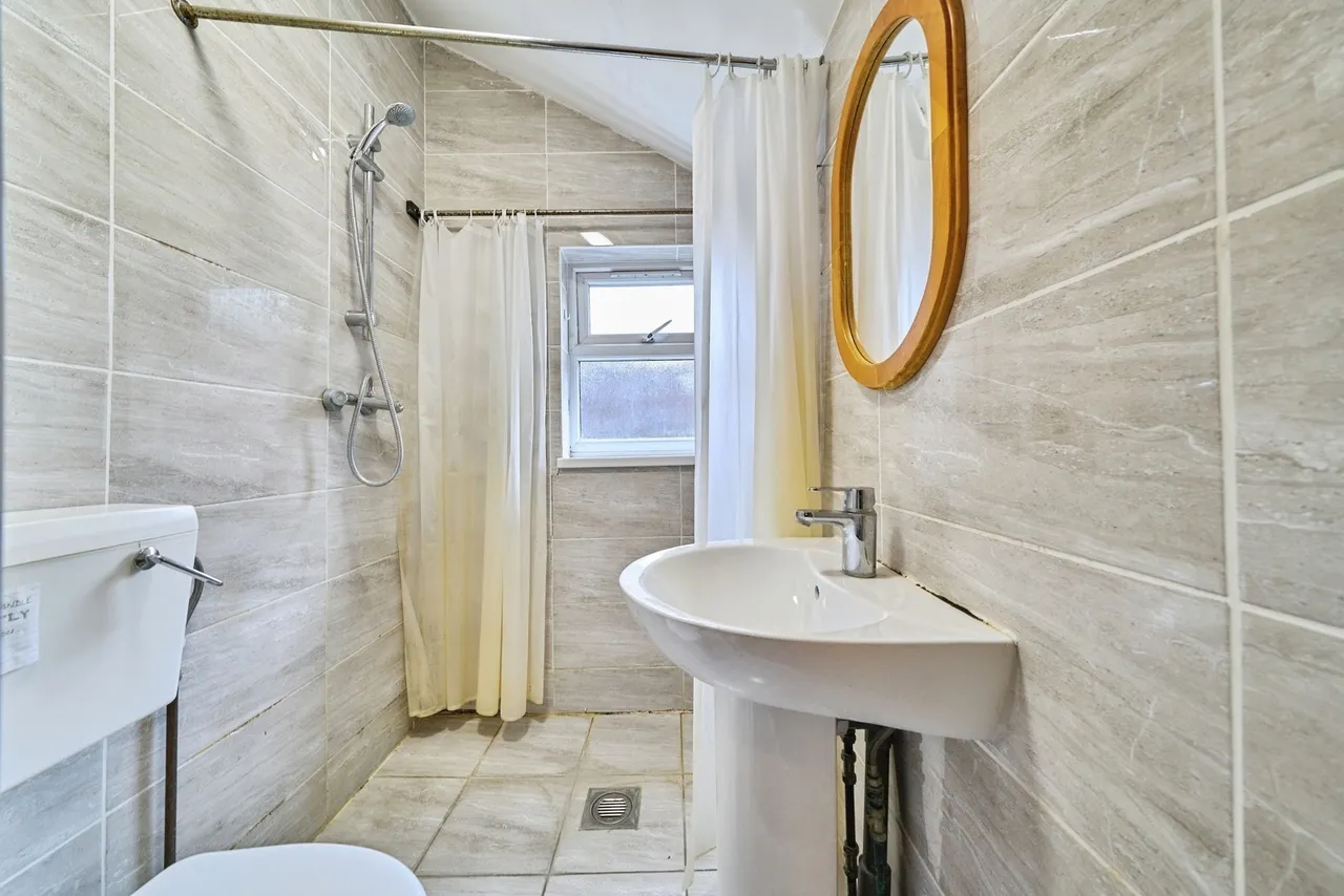 Norman Road, London, E11, photo 6