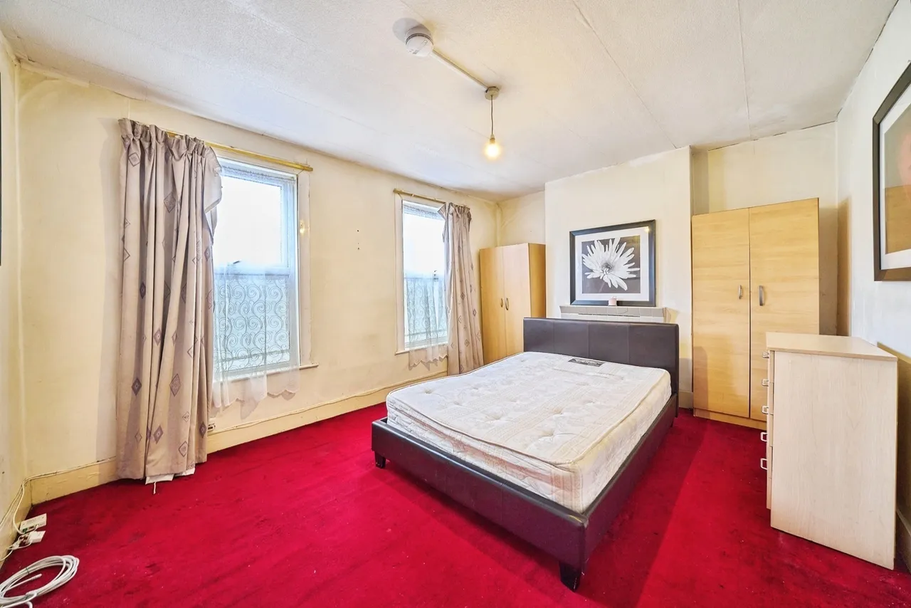 Norman Road, London, E11, photo 11