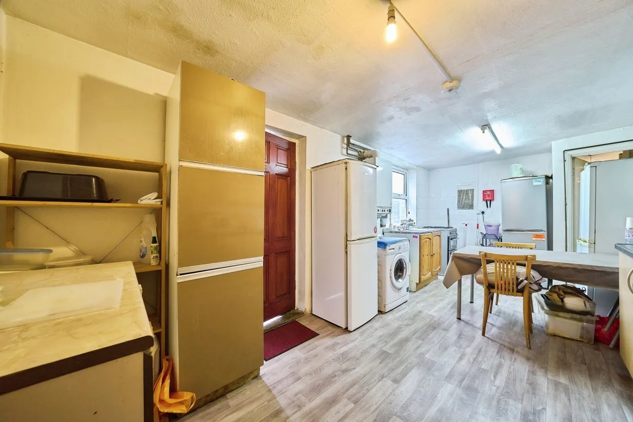Norman Road, London, E11, photo 4