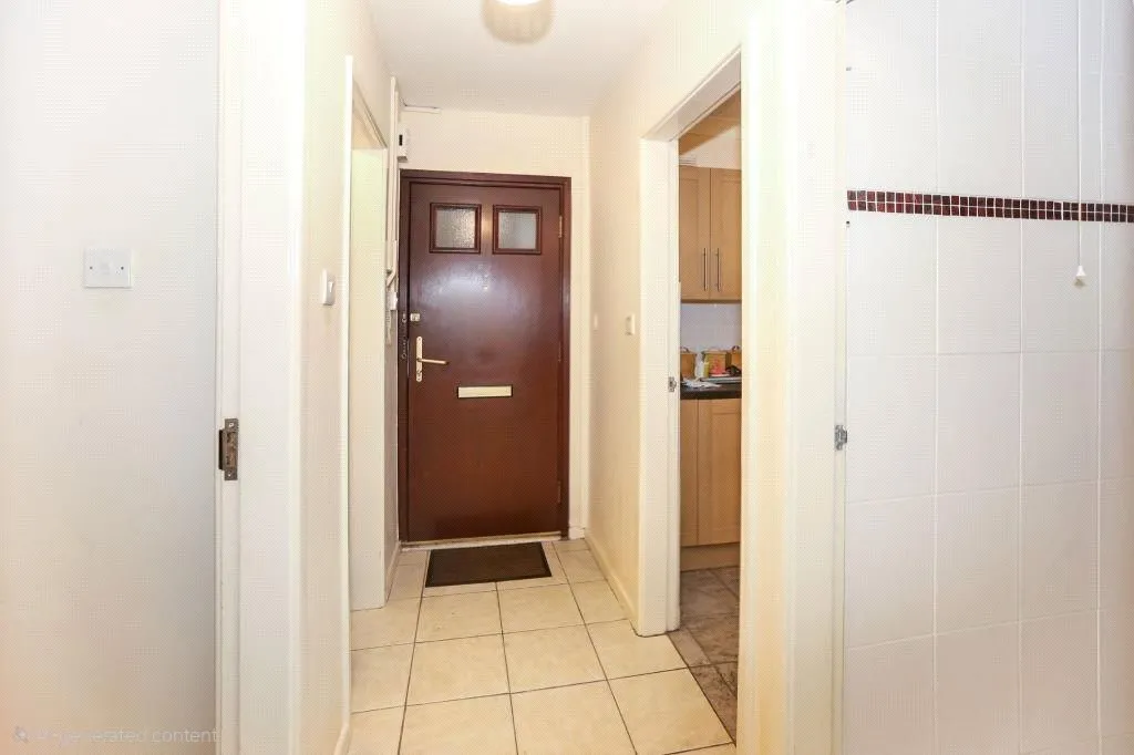 Renton Grove, Wolverhampton, WV10, photo 2