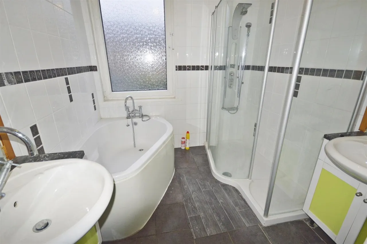 Barwick Street, Scarborough, North Yorkshire YO12 7AP, photo 8