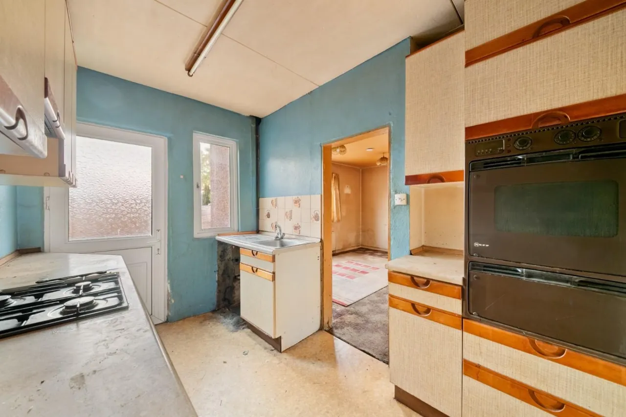 Lady Margaret Road, Southall, UB1, photo 2