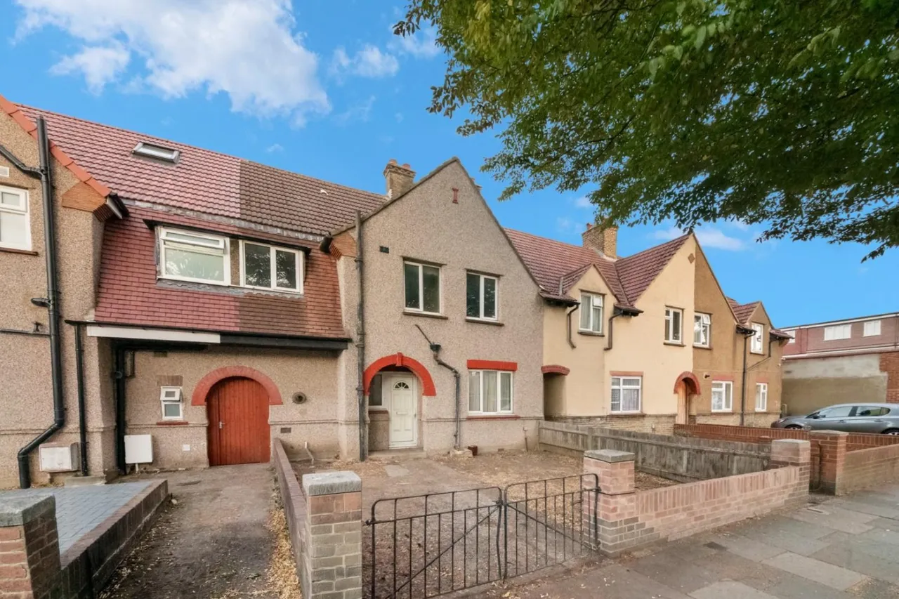3 bed house for sale, Lady Margaret Road, Southall, UB1