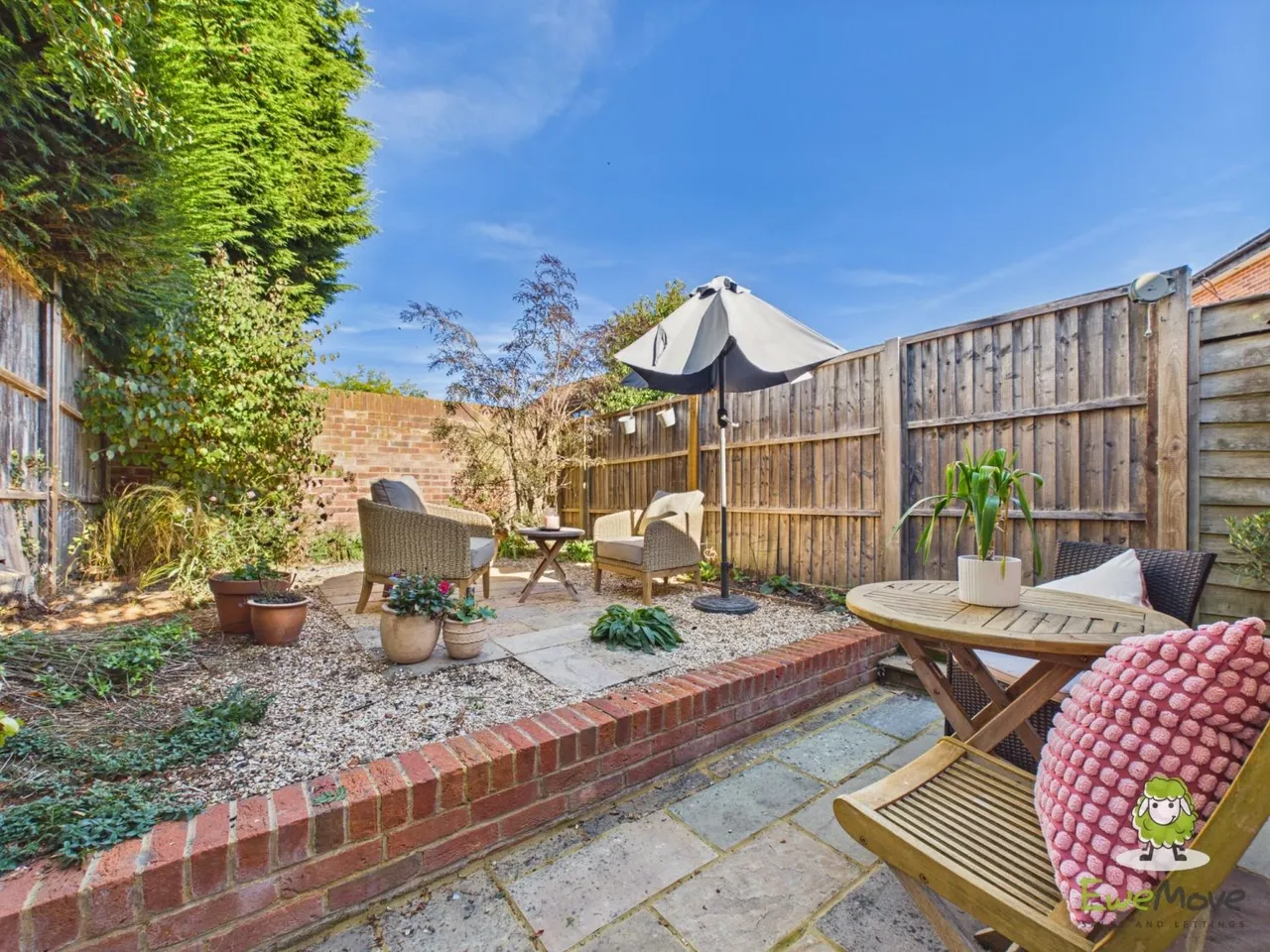 Bramley Road, Sherfield-on-Loddon, RG27, photo 18