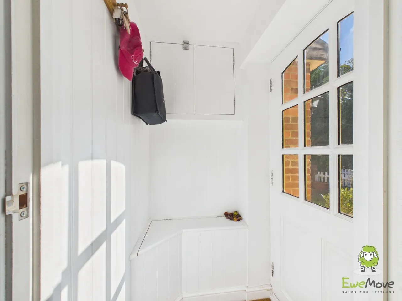 Bramley Road, Sherfield-on-Loddon, RG27, photo 14