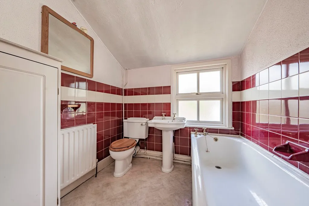 Ivy Cottages, Hillingdon, UB10, photo 6