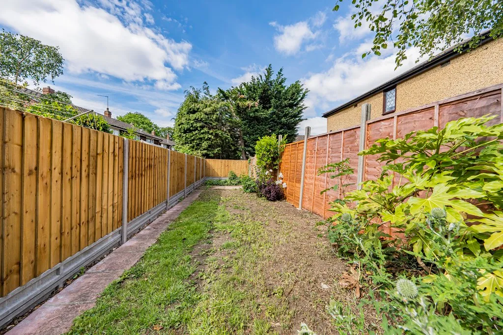 Ivy Cottages, Hillingdon, UB10, photo 14