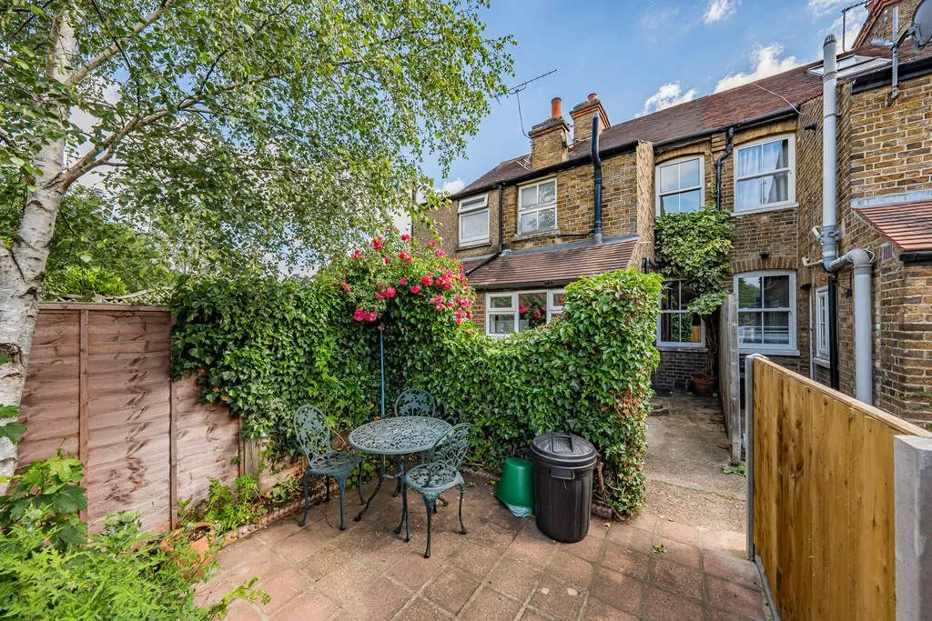 Ivy Cottages, Hillingdon, UB10, photo 17