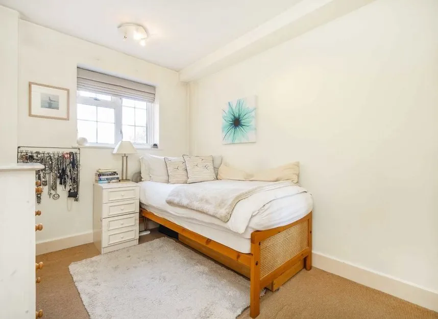 Goldhawk Road, Hammersmith, W6, photo 5