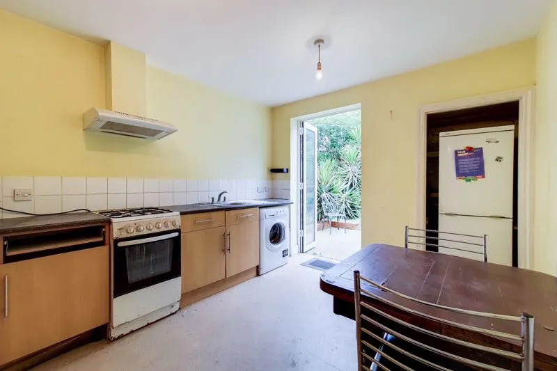 Wakeman Road, London NW10 5BJ, photo 7
