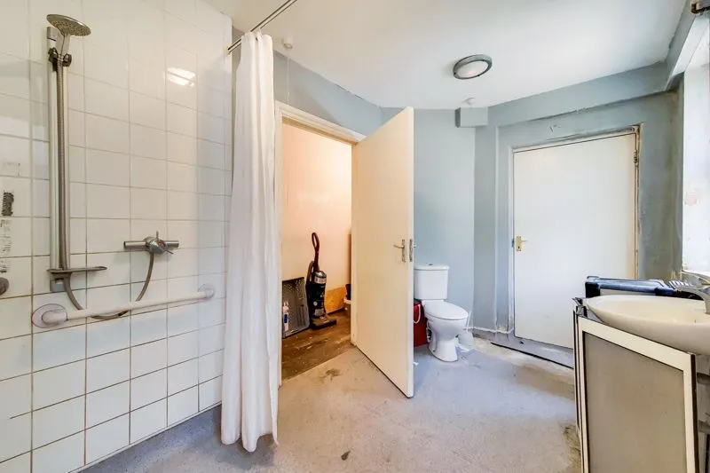 Wakeman Road, London NW10 5BJ, photo 6