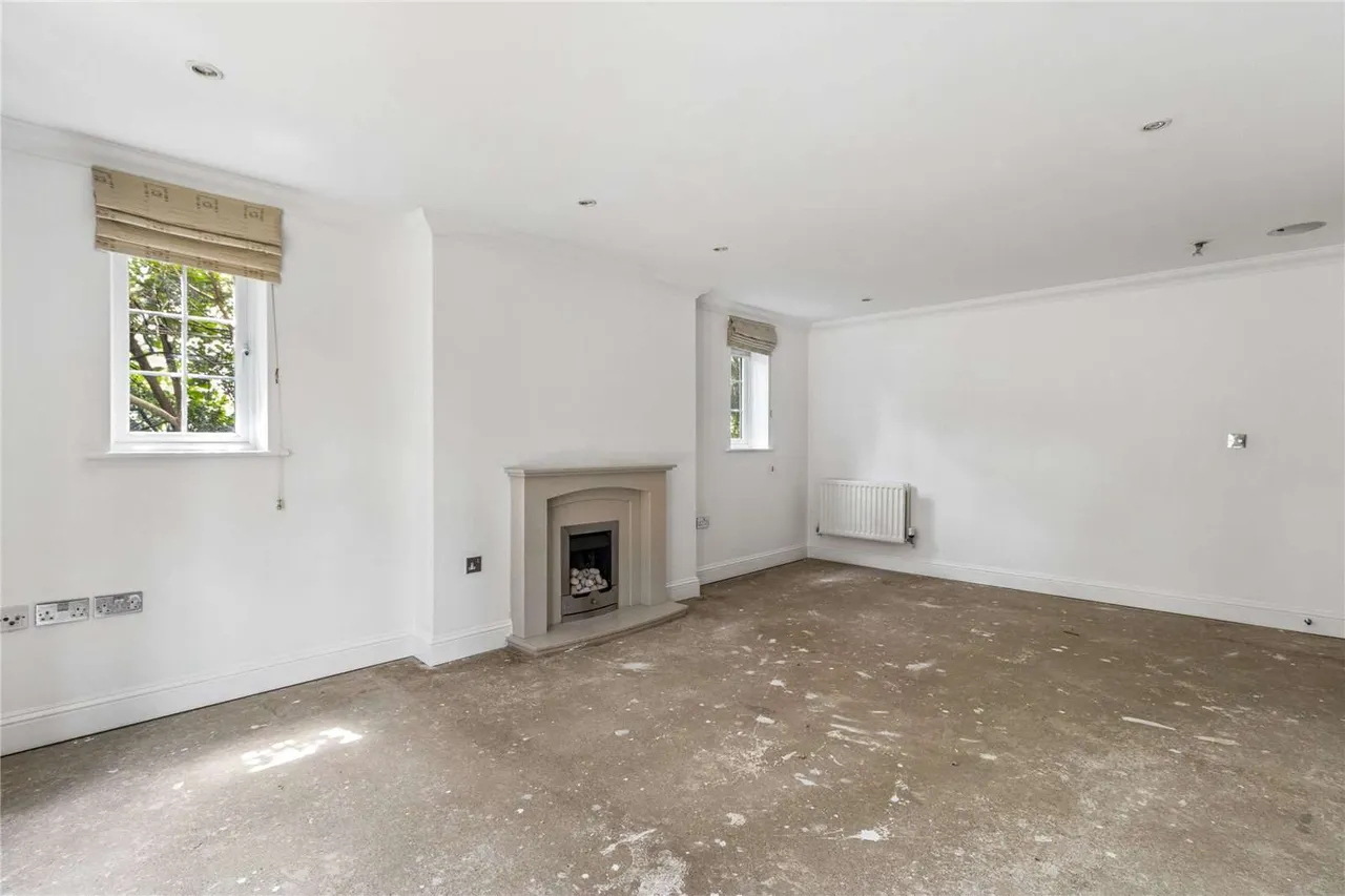 Blue Springs, 10a Sandy Lodge Way, Northwood, Middlesex, HA6 2AJ, photo 11