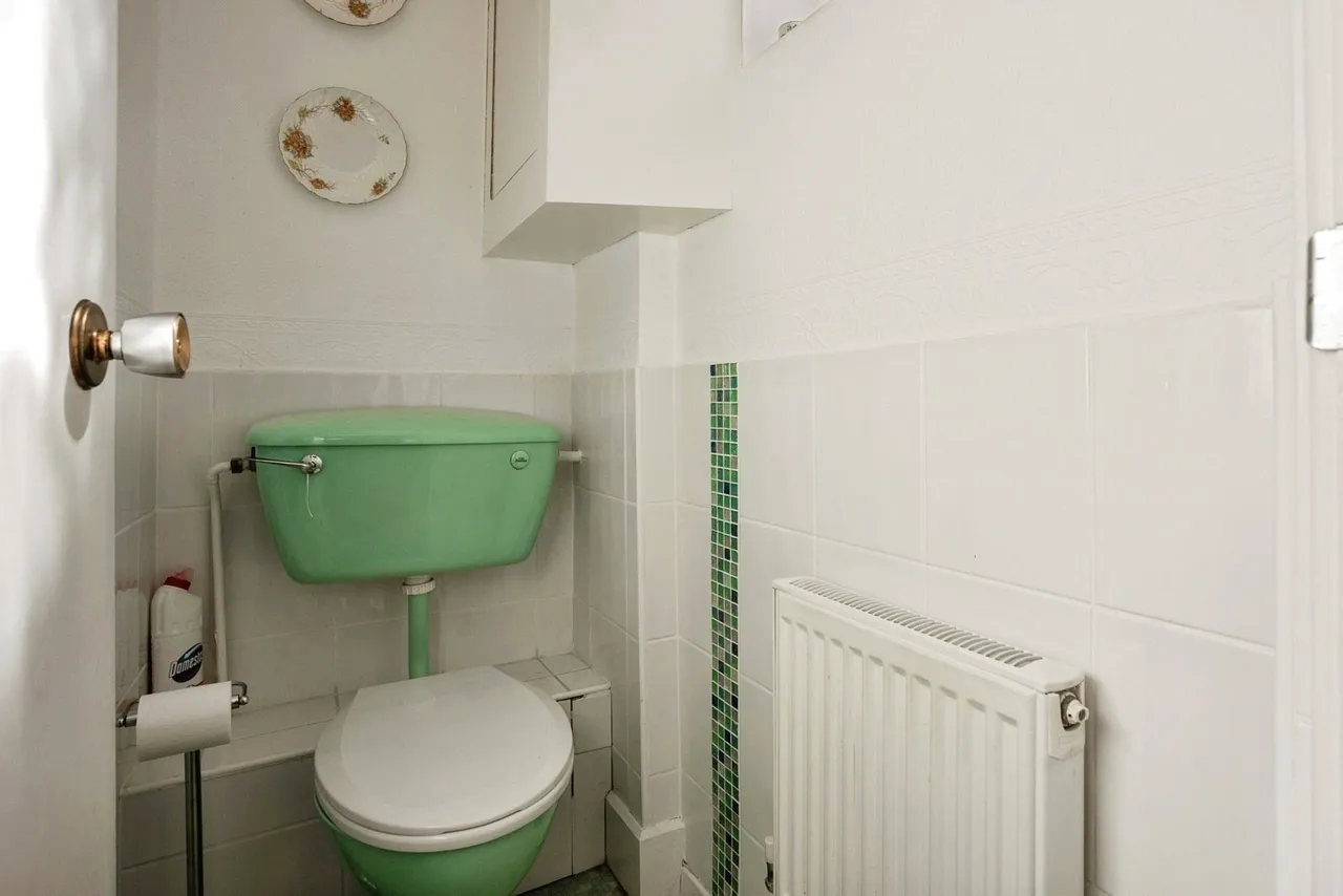 Cox Drive, Bottesford, NG13, photo 11