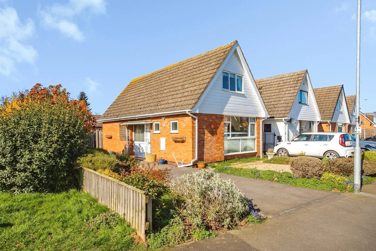 Cox Drive, Bottesford, NG13, photo 2