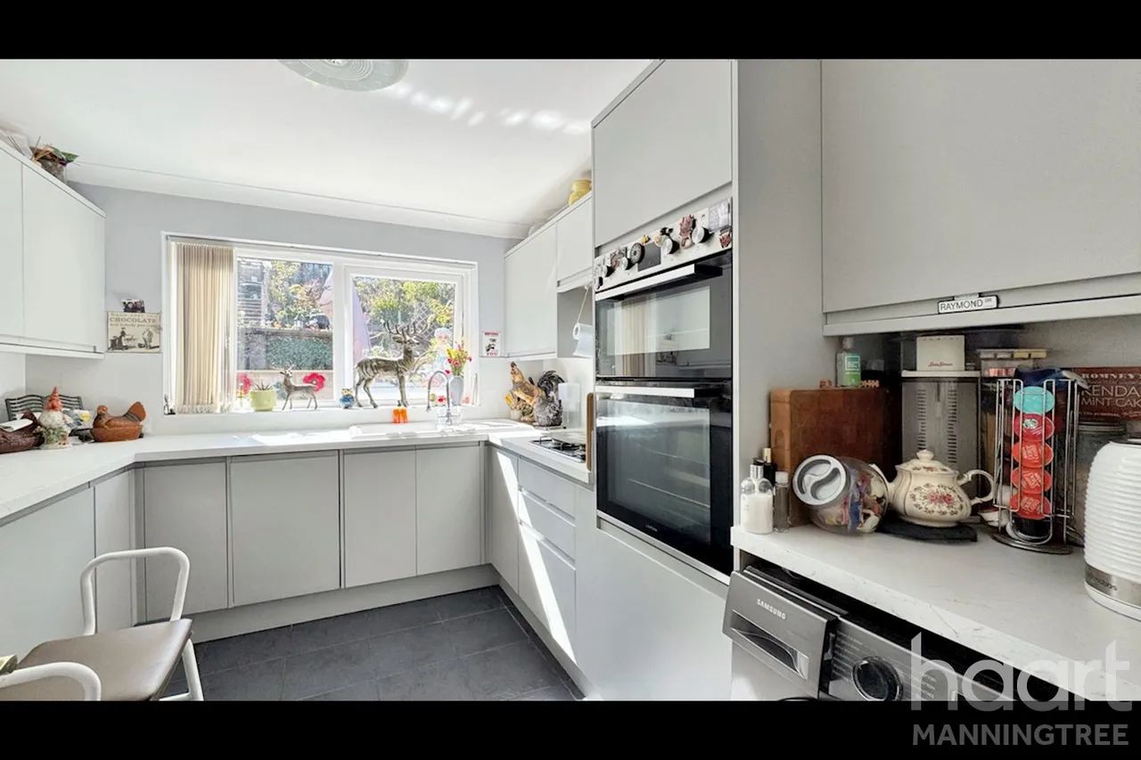 Knights Close, Lawford, CO11, photo 4