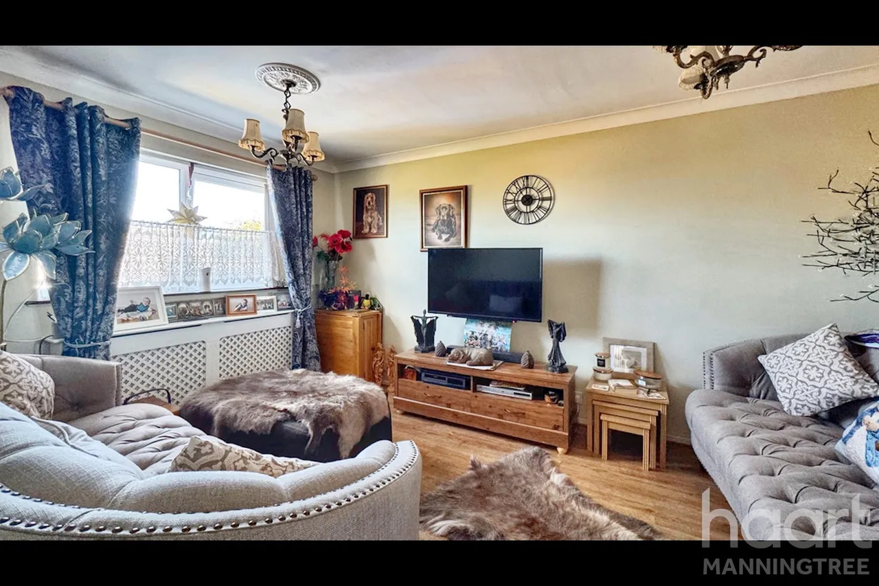 Knights Close, Lawford, CO11, photo 7