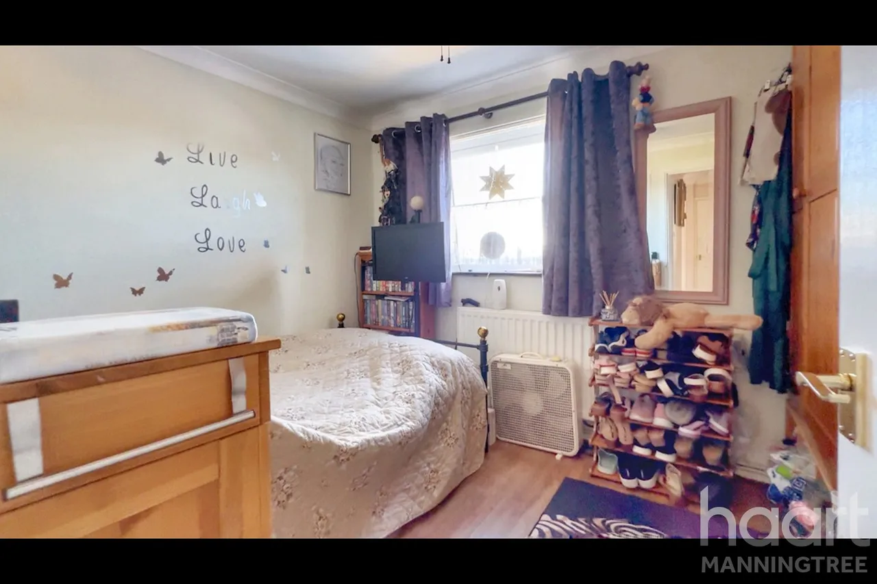 Knights Close, Lawford, CO11, photo 8
