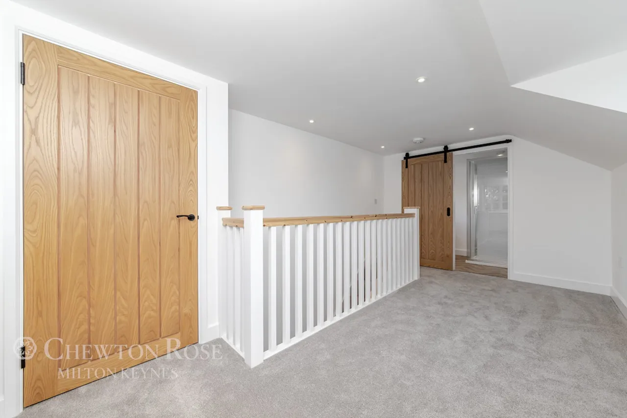 Mill Road, Husbourne Crawley, photo 22