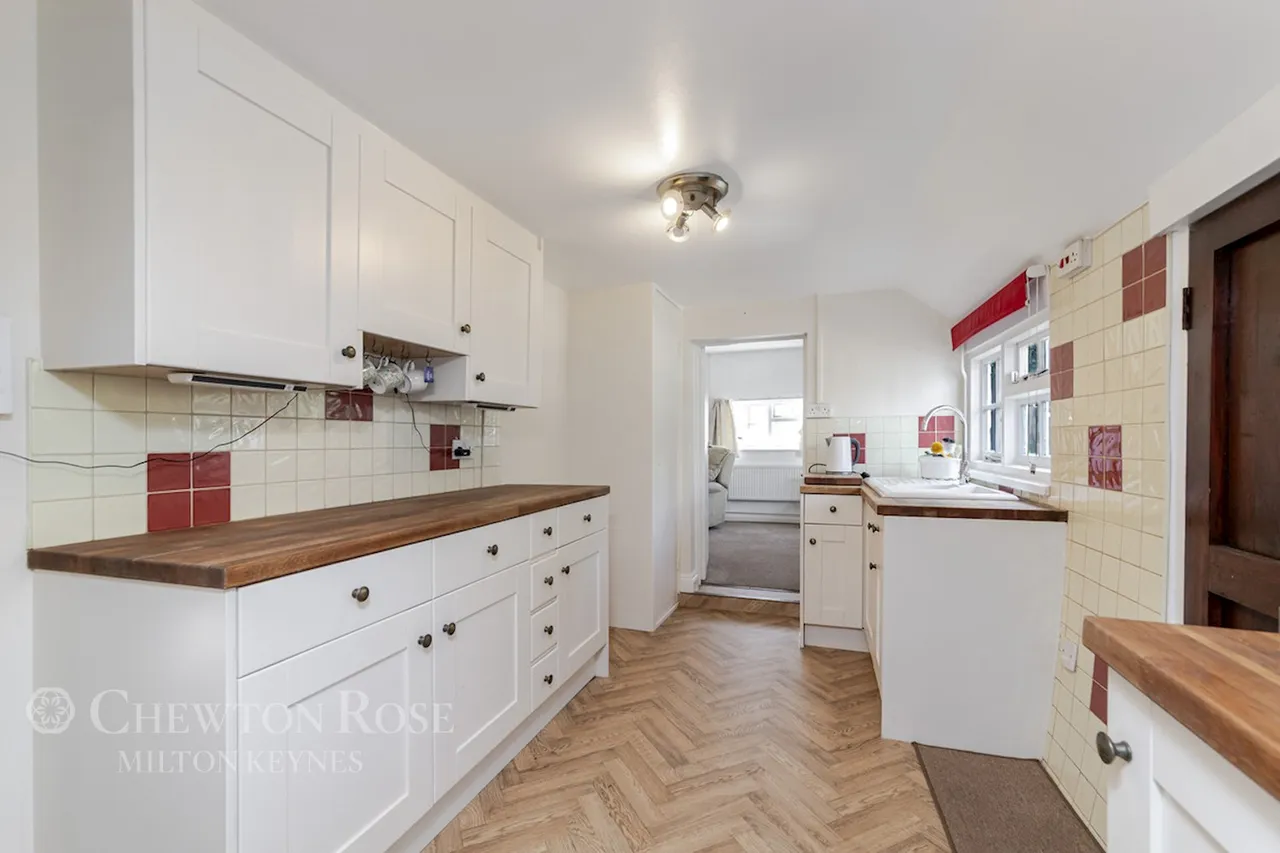 Mill Road, Husbourne Crawley, photo 6