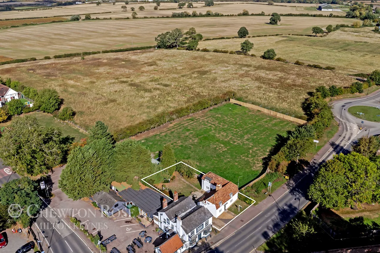 Mill Road, Husbourne Crawley, photo 4