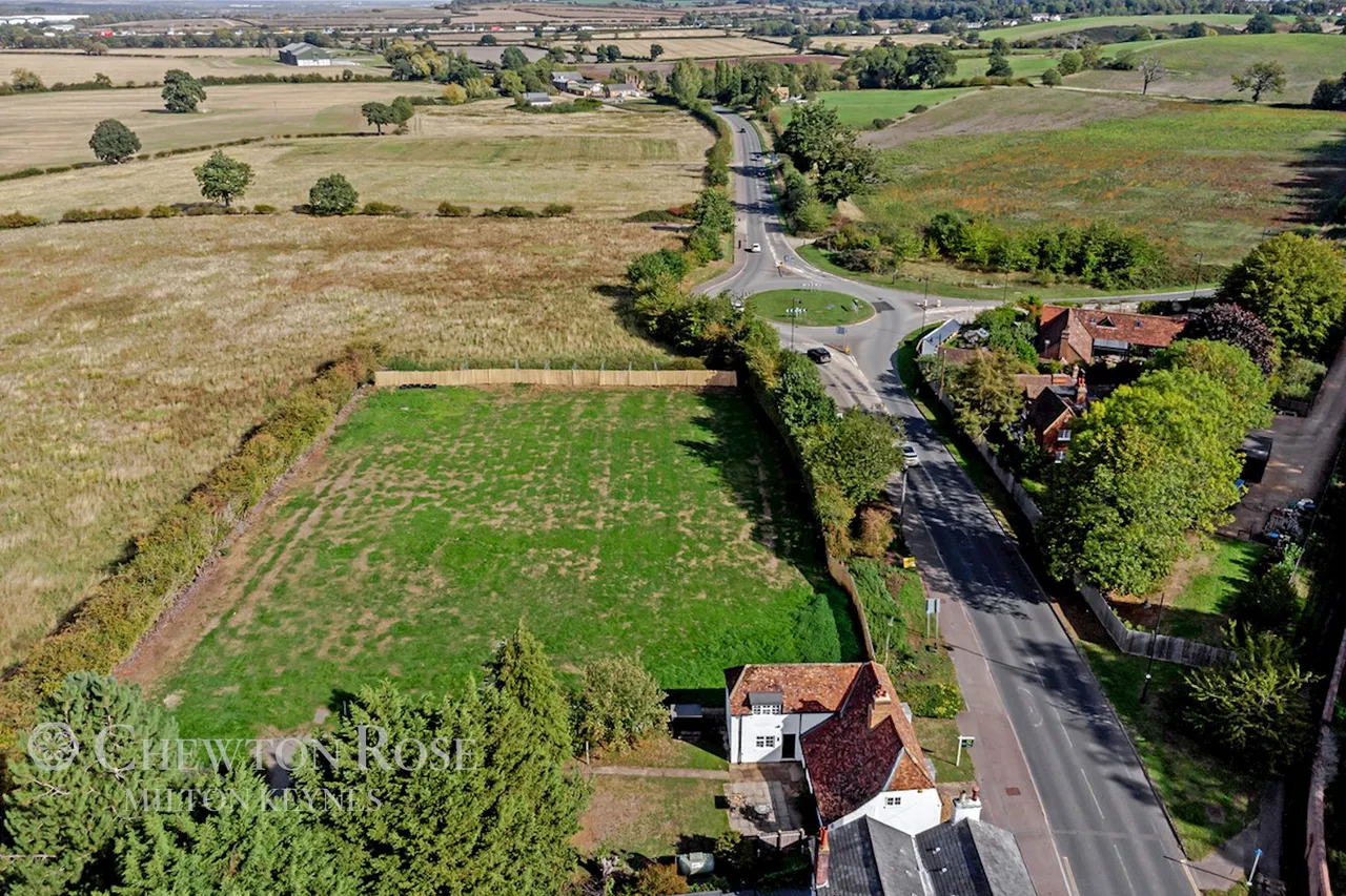 Mill Road, Husbourne Crawley, photo 43