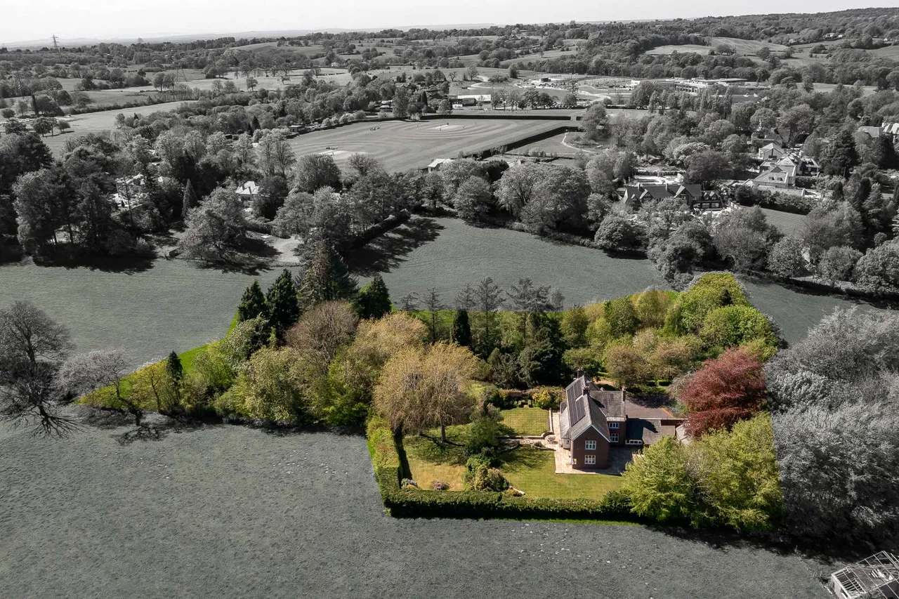 Macclesfield Road, Prestbury, SK10, photo 31