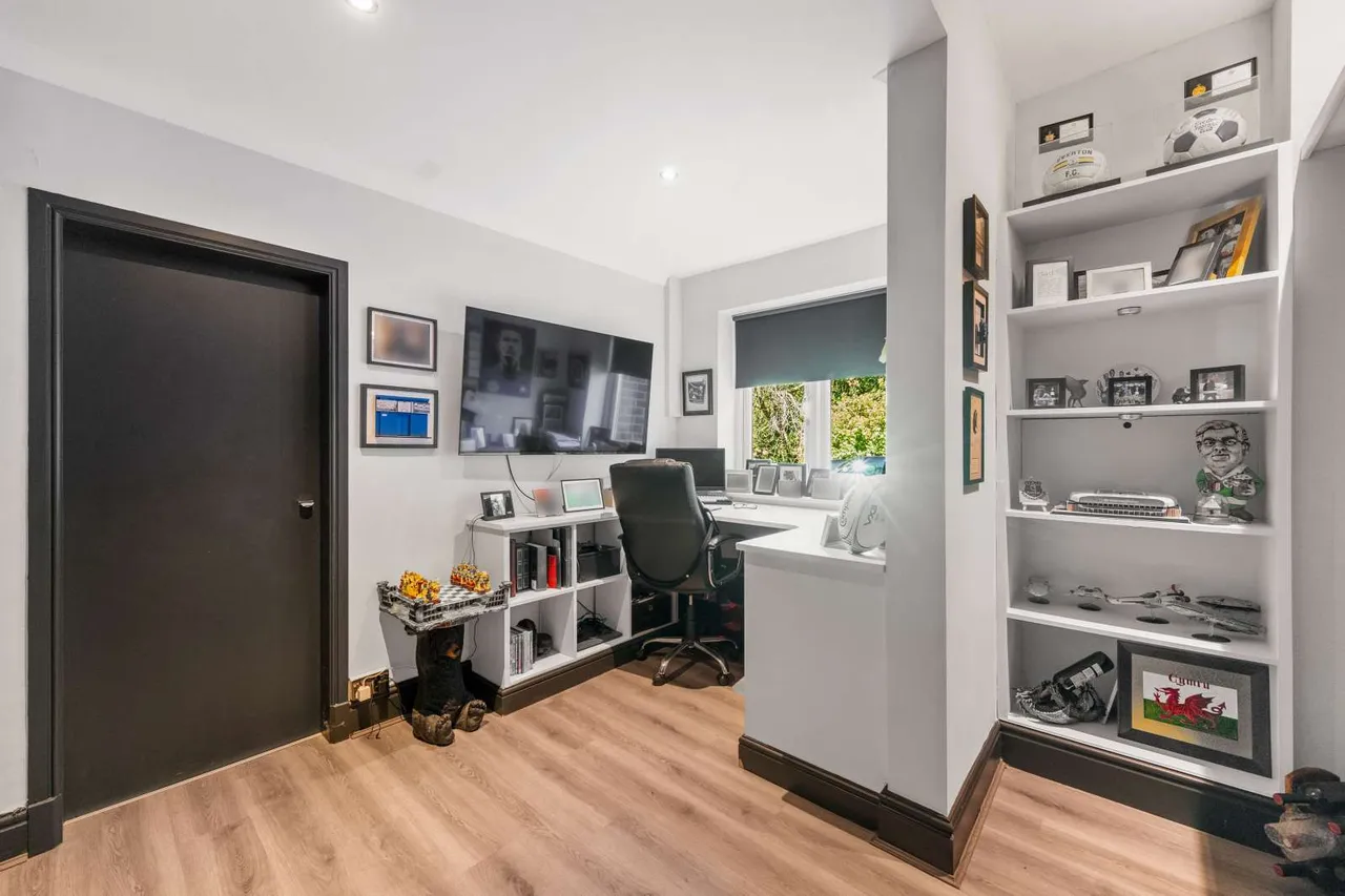 Macclesfield Road, Prestbury, SK10, photo 9