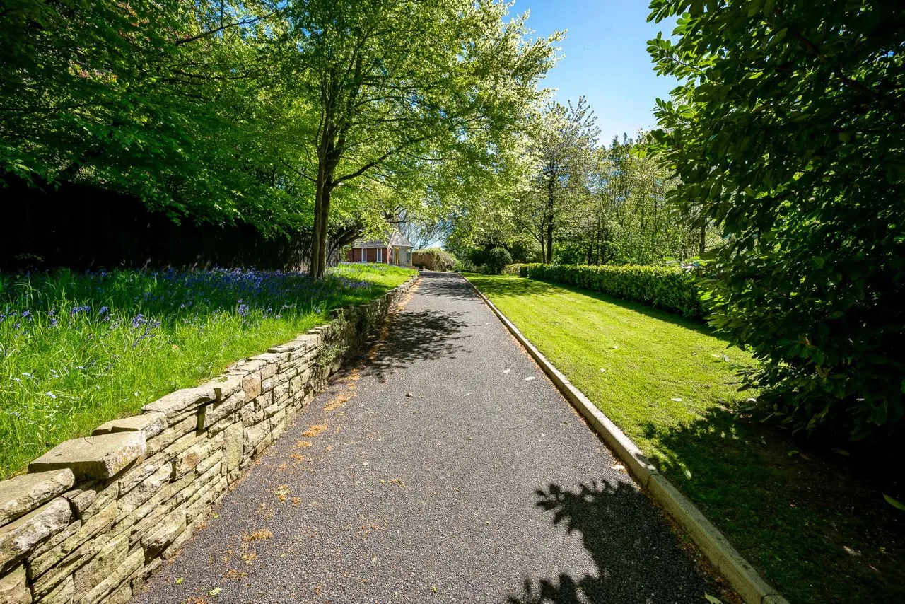 Macclesfield Road, Prestbury, SK10, photo 28